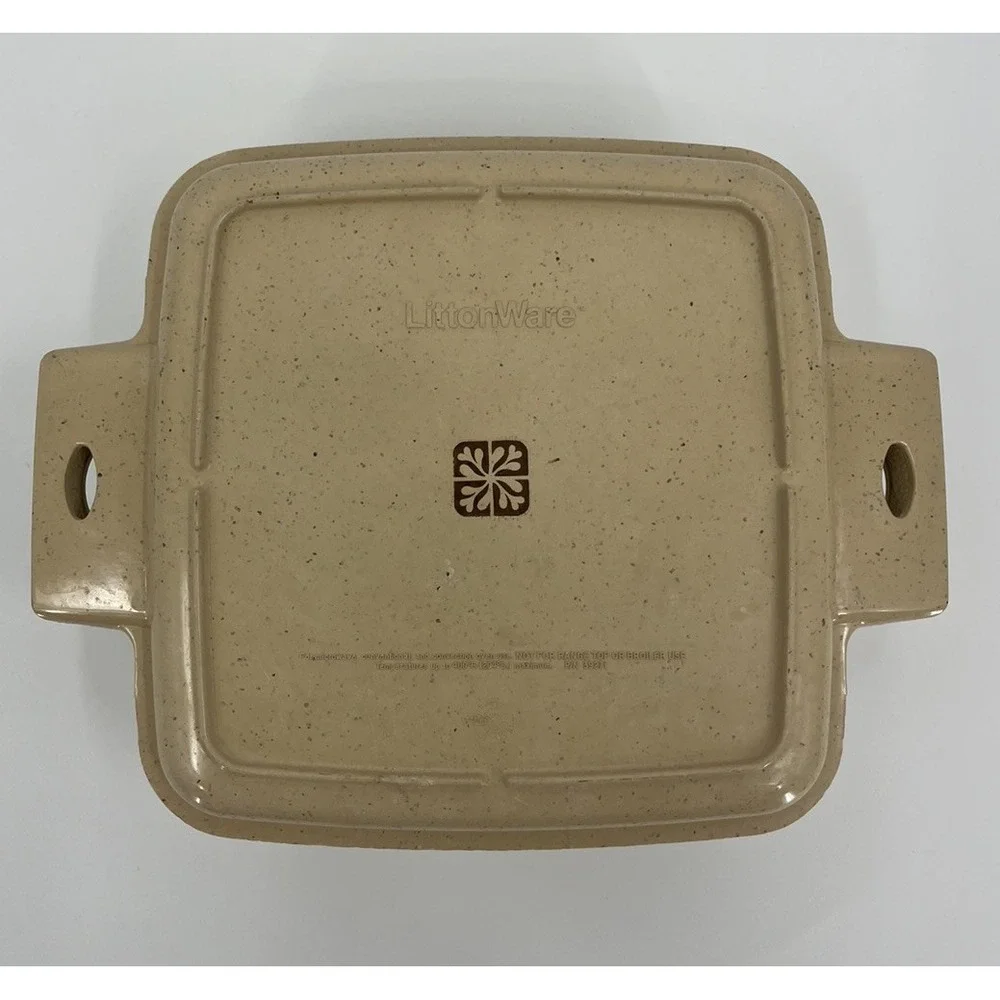 LittonWare Microwave Cookware 1.5 qt Casserole Square Dish 39272 with Lid 39271